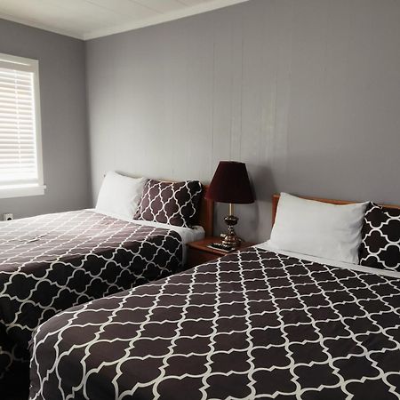 Melsask Motel Melville Екстер'єр фото