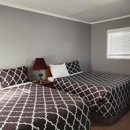 Melsask Motel Melville Екстер'єр фото
