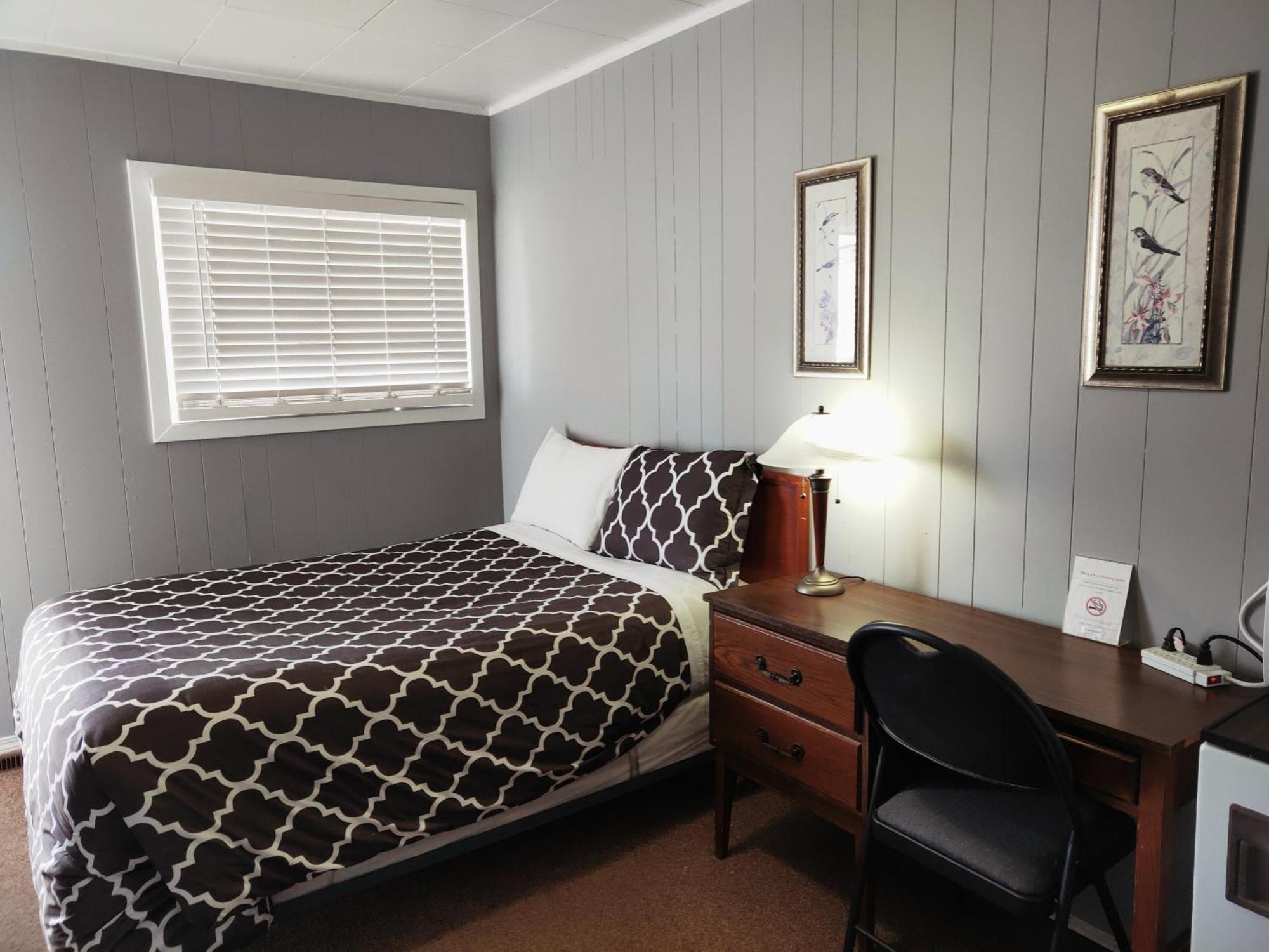 Melsask Motel Melville Екстер'єр фото