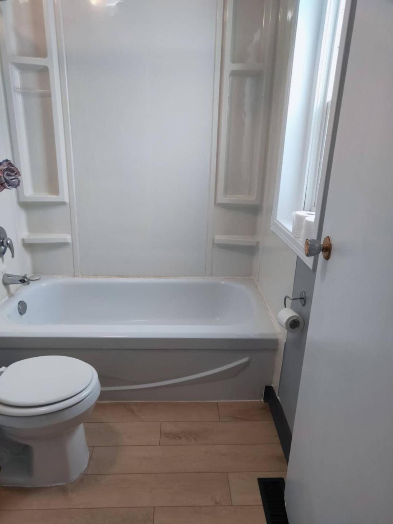 Melsask Motel Melville Екстер'єр фото