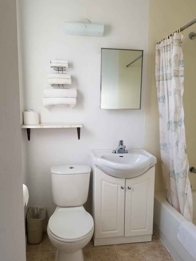 Melsask Motel Melville Екстер'єр фото