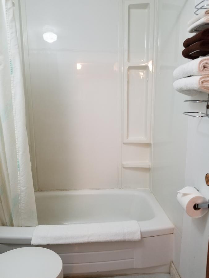 Melsask Motel Melville Екстер'єр фото