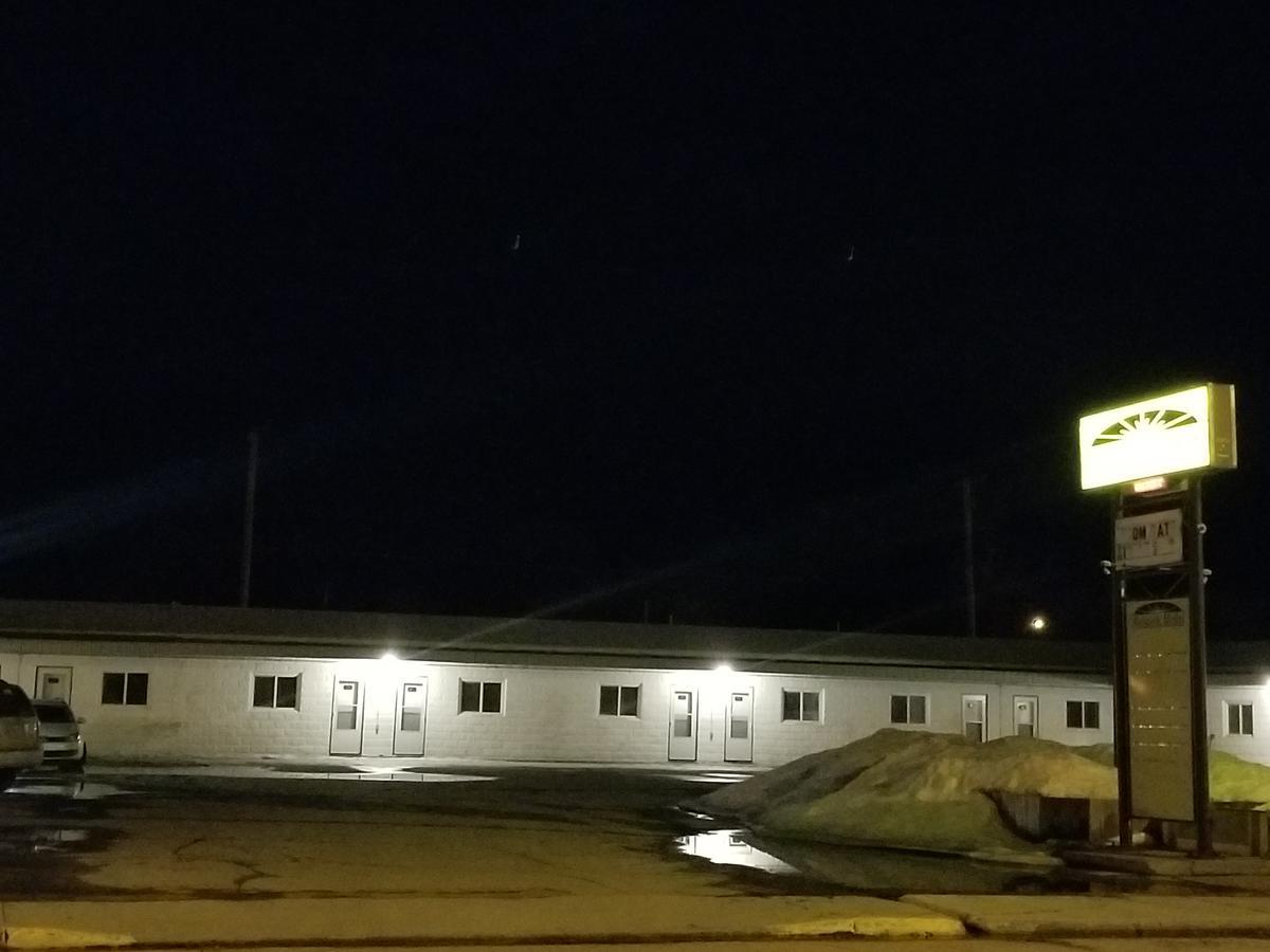 Melsask Motel Melville Екстер'єр фото