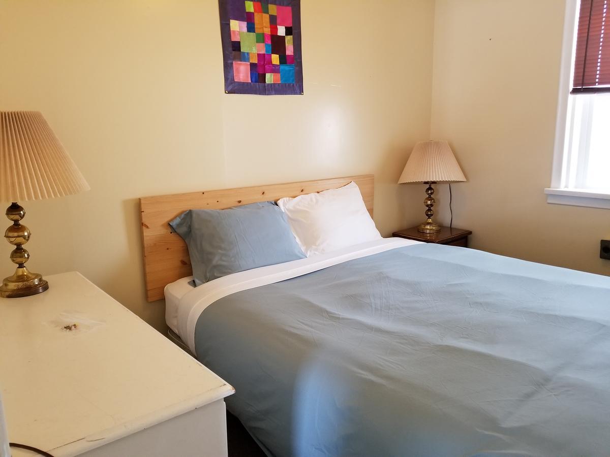 Melsask Motel Melville Екстер'єр фото