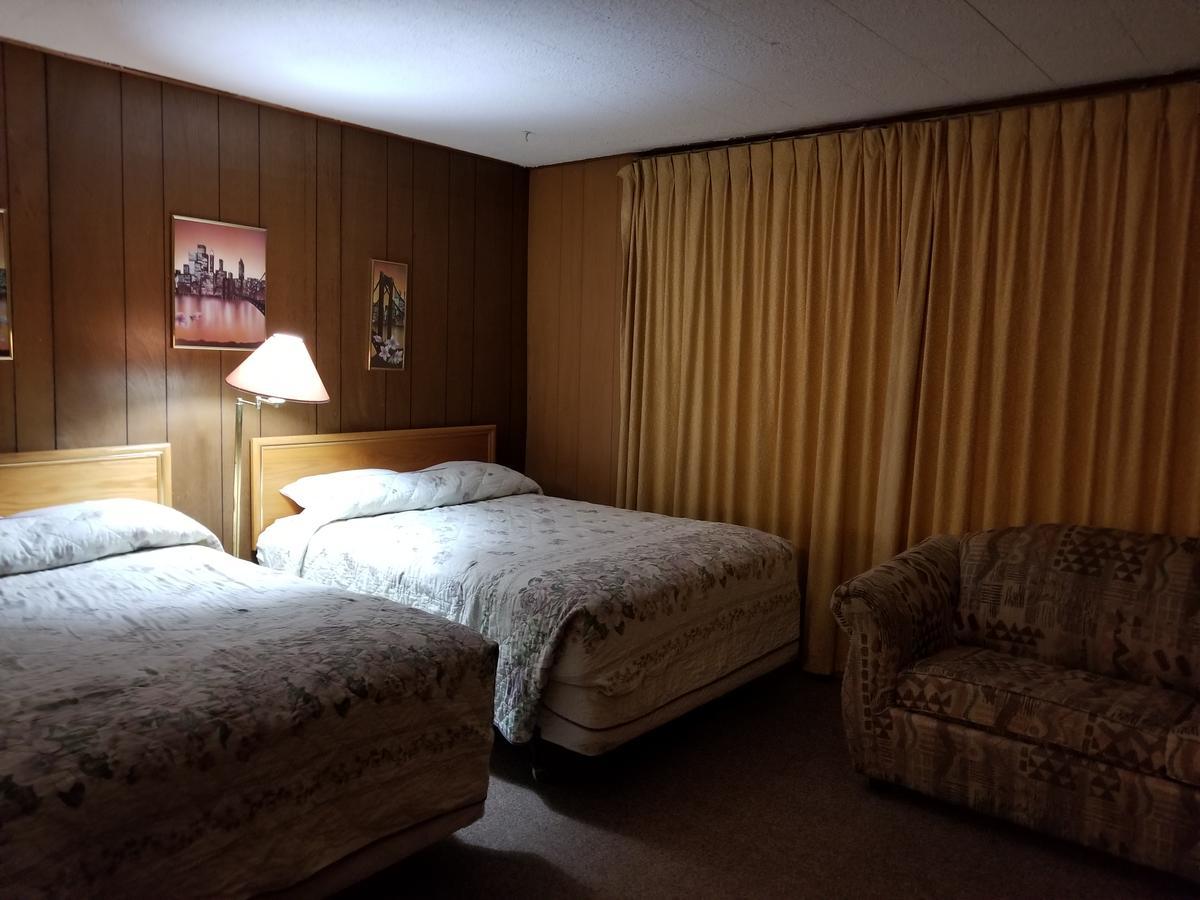 Melsask Motel Melville Екстер'єр фото