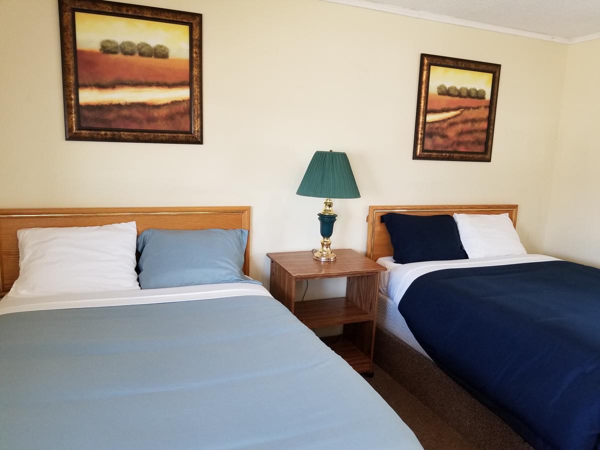 Melsask Motel Melville Екстер'єр фото