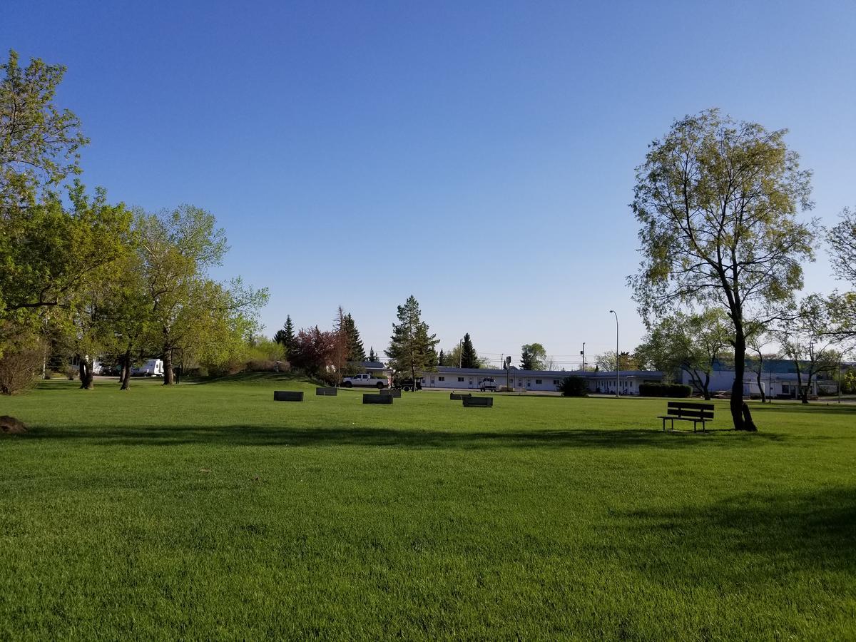 Melsask Motel Melville Екстер'єр фото