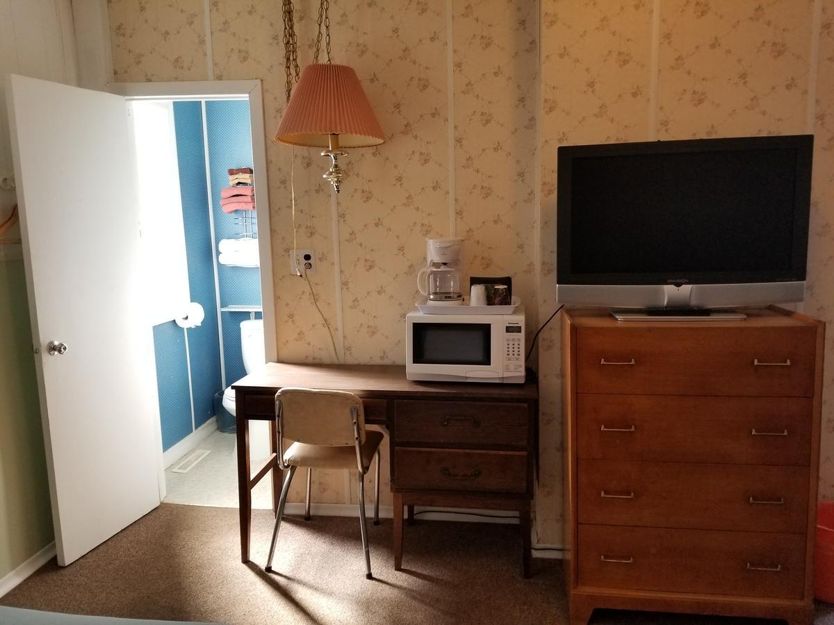 Melsask Motel Melville Екстер'єр фото